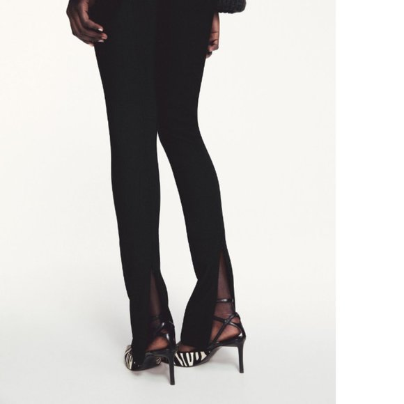 ZARA | Ribbed Leggings with Slits - Picture 1 of 9